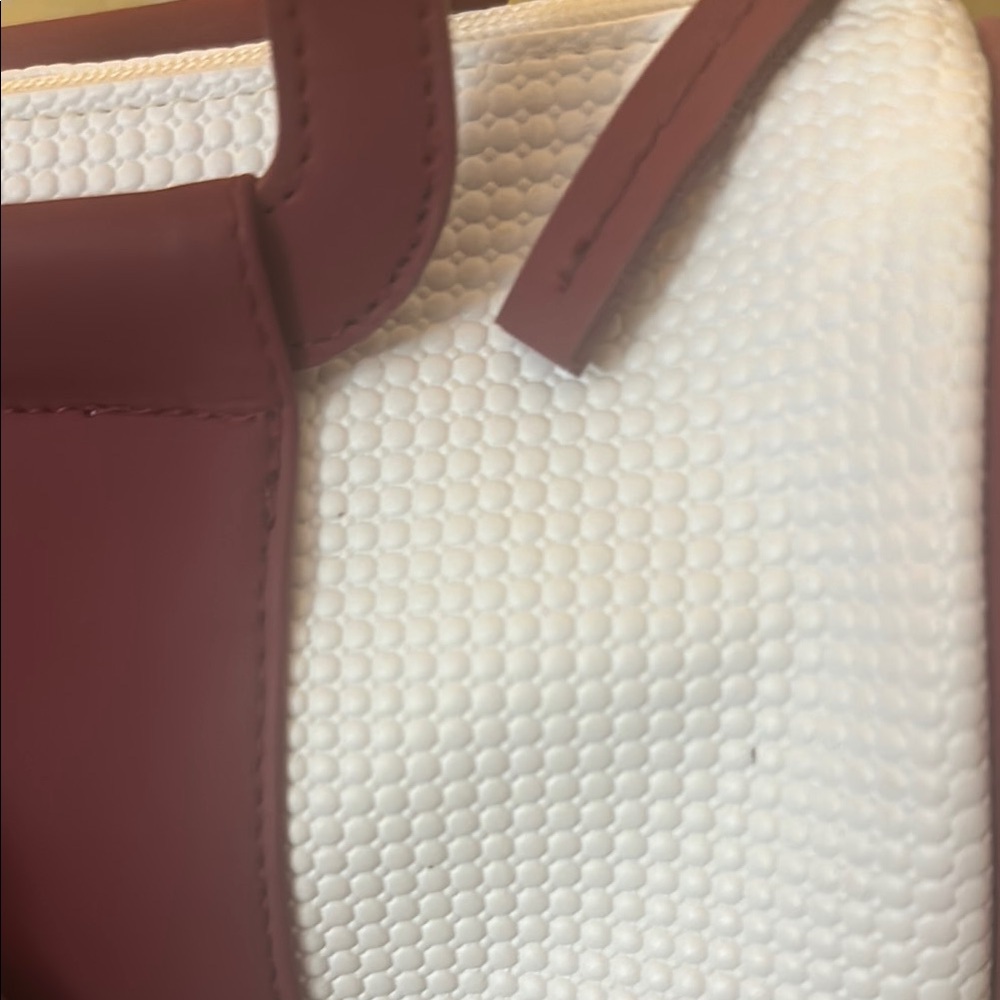 Shiseido Two-Tone Handbag Cream With Burgundy Versatile‎ Travel or Cosmetic Bag - Picture 7 of 12